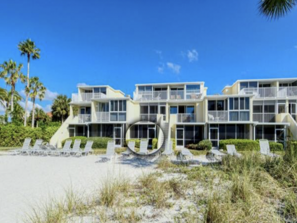 Charming Vacation Rental on Longboat Key. Call Today.